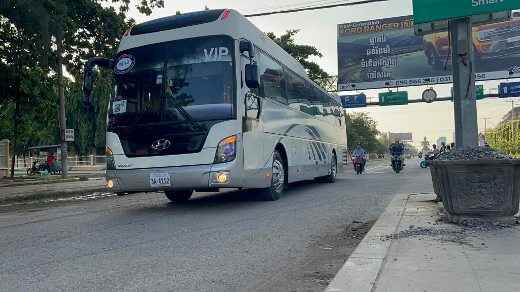 Xe Bus đi Phnompenh - open bus đi Campuchia
