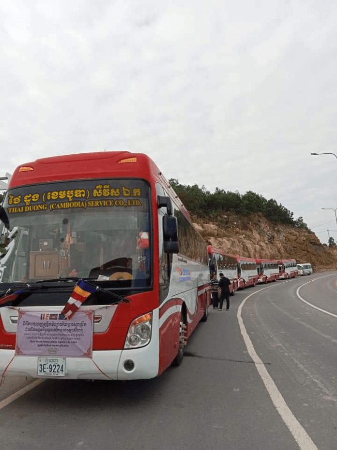 Xe bus đi Siem Reap lễ 30-4